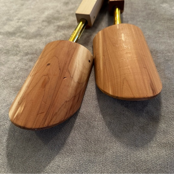 Rochester Shoe Tree Co. Pair Of Cedar Wood Stretchers Made In Ashland NH USA EUC - Picture 7 of 8